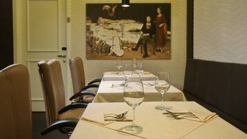 Morgenmadsbuffet hver dag (10 EUR pr. person)