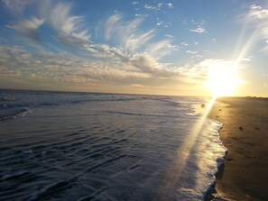 Beach nearby - Pet Friendly Sparrow Pond Coastal Cottage with 3 Bedrooms / 3 Baths (Johns Island)