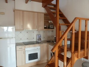 Fridge, microwave, oven, coffee/tea maker