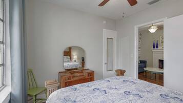 2 Schlafzimmer, BĂŒgeleisen/BĂŒgelbrett, WLAN, BettwĂ€sche