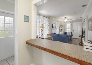 Interior - Downtown Dunedin Keylime Cottage #3 (Dunedin)