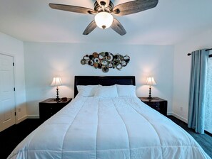 2 chambres, bureau, fer et planche à repasser, Wi-Fi gratuit