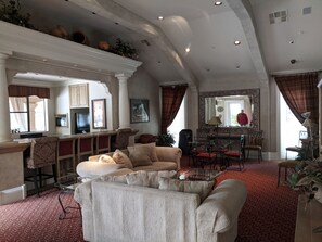 Smart TV, fireplace, books - Signature Scottsdale - Clean 2 Bed 2 Bath Condo with Resort-style Amenities! (Scottsdale)