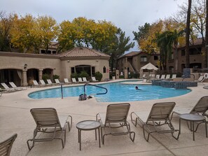Piscine extérieure, piscine chauffée
