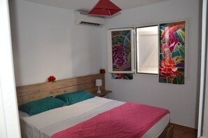 2 makuuhuonetta, silitysrauta/-lauta, Wi-Fi, vuodevaatteet