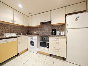 Fridge, microwave, oven, dishwasher