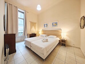 1 habitación, escritorio, internet y ropa de cama 