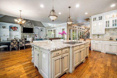 The Famous "GOAT MANSION" by Buckhead Goats - Since 2018 ATL