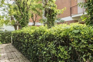 Property grounds - M061 - Marcelli, three-room apartment with garden 150 meters from the sea (Marcelli)