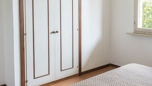 2 間睡房、床單