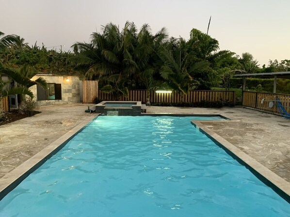 Outdoor pool - Gîte le Longane (Saint-Pierre)