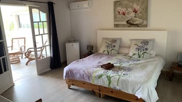 Chambre Double Deluxe (Camphrier 03) | Lits bébé (en supplément), Wi-Fi gratuit, draps fournis