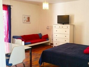 1 bedroom, iron/ironing board, WiFi (free), bed sheets - Studio & large garden 200m Calvi beach (Calvi)