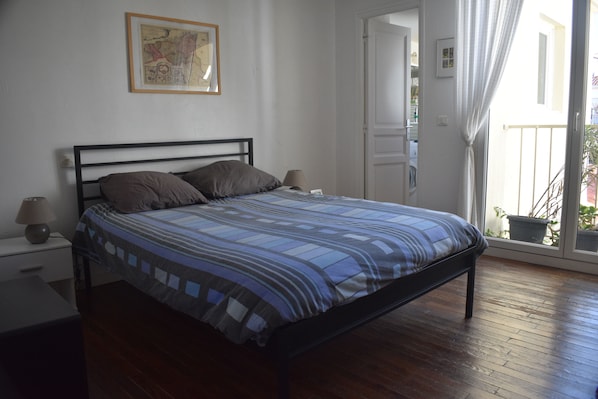 3 chambres, fer et planche à repasser, accès au Wi-Fi (inclus)