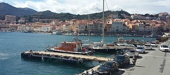 DUPLEX OF 110 M2 STENGT TIL DOCK OG BUTIKK, 8 personer