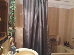 Tina y bidet 