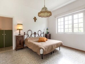 3 dormitorios, tabla de planchar con plancha, wifi y ropa de cama