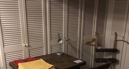 Grande chambre avec bain Ă  remous