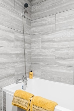 Departamento | Regadera en el baño