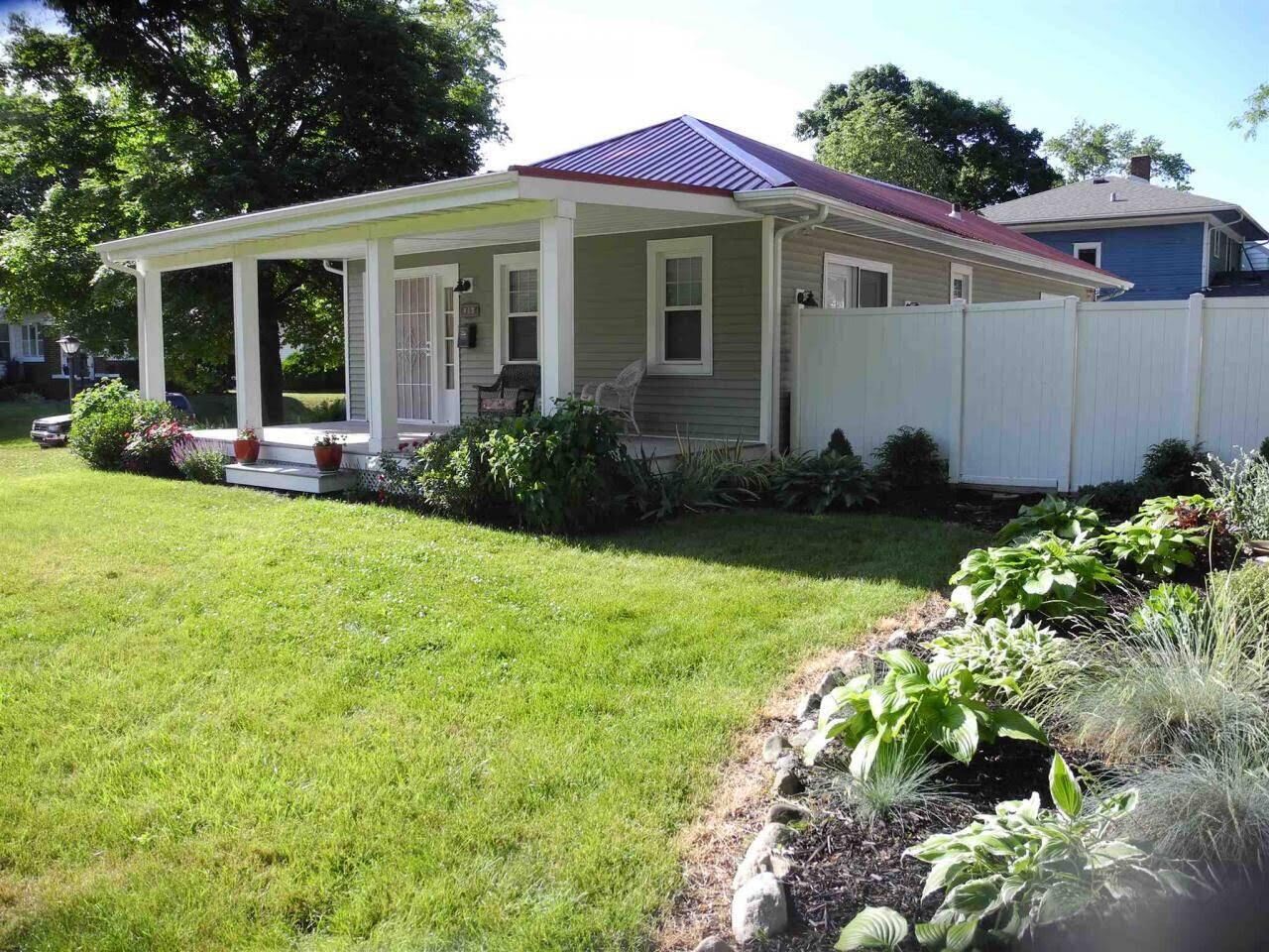 Great House Fully Furnished 1.5 Miles from Notre Dame & 1 Mile from Downtown