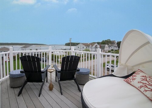 Elevate your New England beach retreat experience - Mystic / Foxwoods / Mohegan