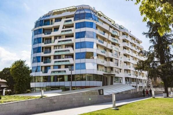 Exterior - **Trinity Apartment - Elegance and Style in the heart of Burgas** (Burgas)