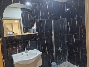 Business Suite | Bathroom - Suit ON6 (Bursa)