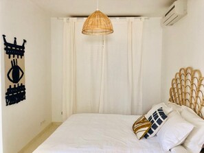 2 bedrooms, iron/ironing board, bed sheets - Charming villa with pool (Saly)