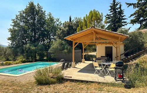 Maison confortable de 3 chambres à.