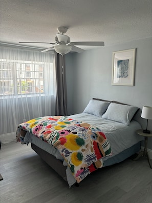 2 bedrooms, iron/ironing board, WiFi, bed sheets