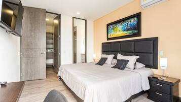 2 bedrooms, in-room safe, iron/ironing board, travel crib