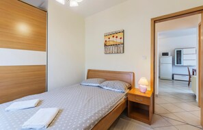 2 bedrooms, free WiFi, bed sheets