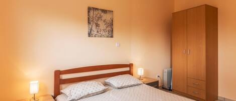 2 bedrooms, free WiFi, bed sheets