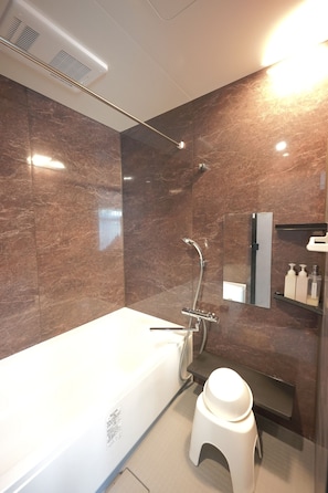 Deep-soaking bathtub - Resort house Tsubasa (Miyakojima)