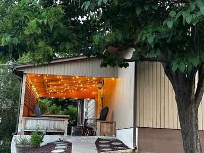 Excellent Home, In Town, Come Play & Enjoy Lava!