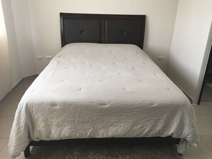 4 Schlafzimmer, kostenloses WLAN, Bettwäsche, Rollstuhlgeeignet