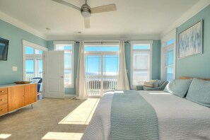 4 bedrooms, iron/ironing board, WiFi, bed sheets - All Inn, Oak Island oceanfront home with 4 bedrooms and stunning views! (Oak Island)