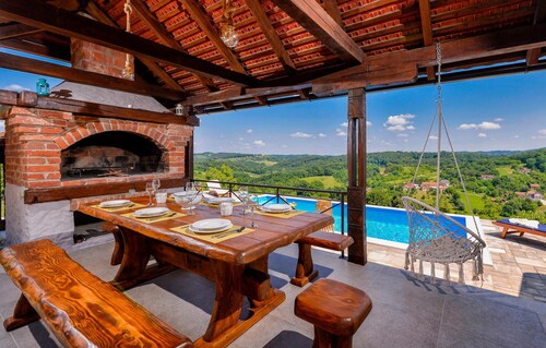 Gorgeous home in Martinkovec with sauna