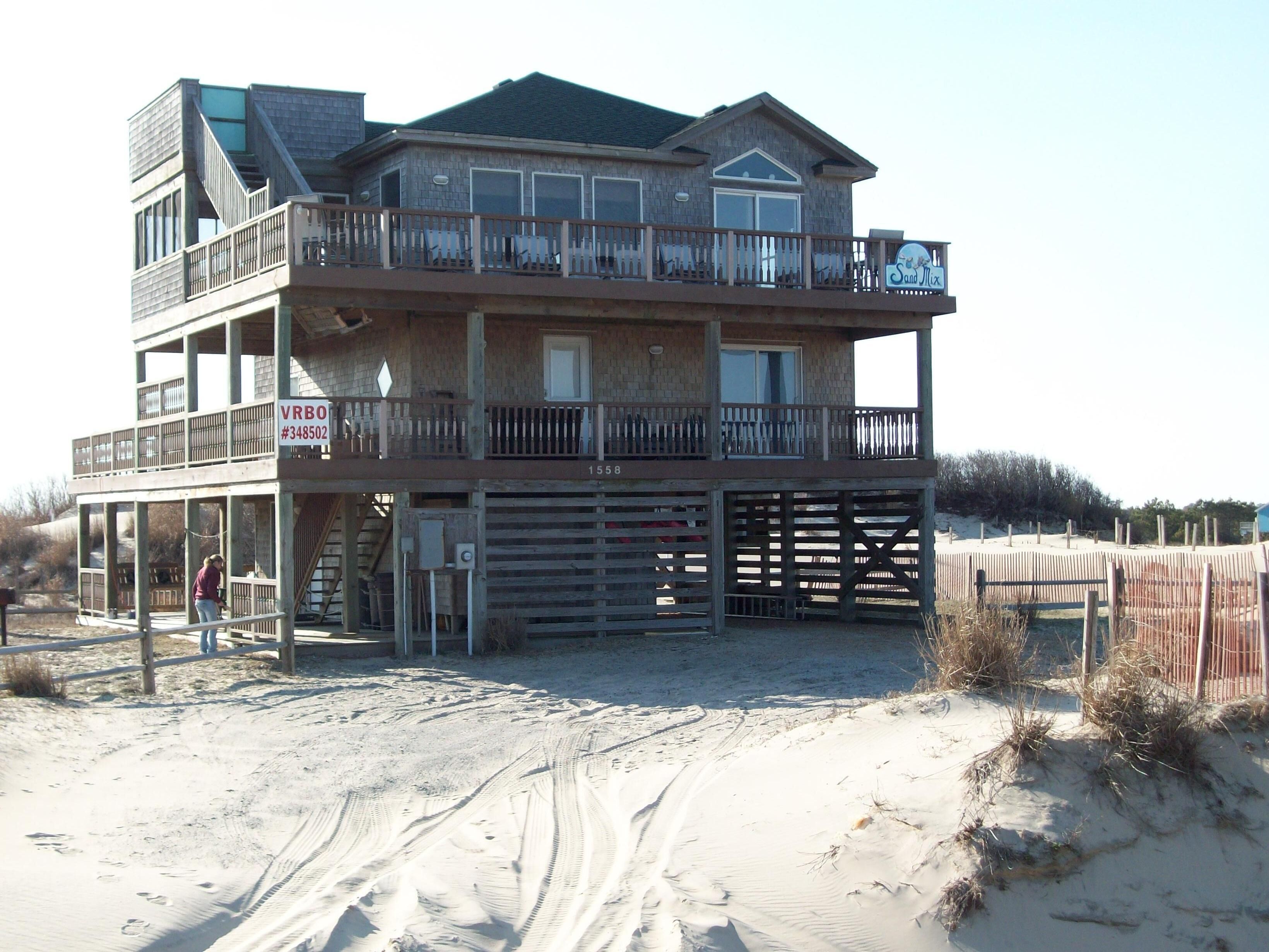 The SandMix<br>Luxurious Home with Great Ocean & Sound Views. . 4x4 Section 