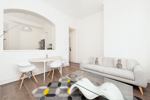 Living area - Stunning Sydney Home 1 (Millers Point)