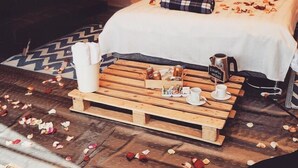 Luokittelematon kuva, 3 kautta 50, painike