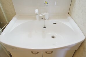 House (Private Vacation Home) | Bilik Mandi | Gabungan pancuran/tab mandi, pengering rambut, selipar 