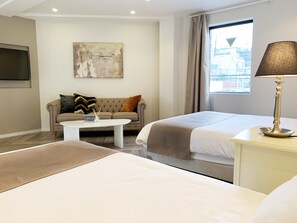 ملاءات من القطن المصري وأغطية فراش متميزة وأسرّة بطبقة علوية مريحة