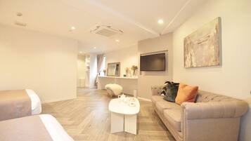 Family Studio, 2 Double Beds, Non Smoking | 1 bedroom, Egyptian cotton sheets, premium bedding, pillowtop beds