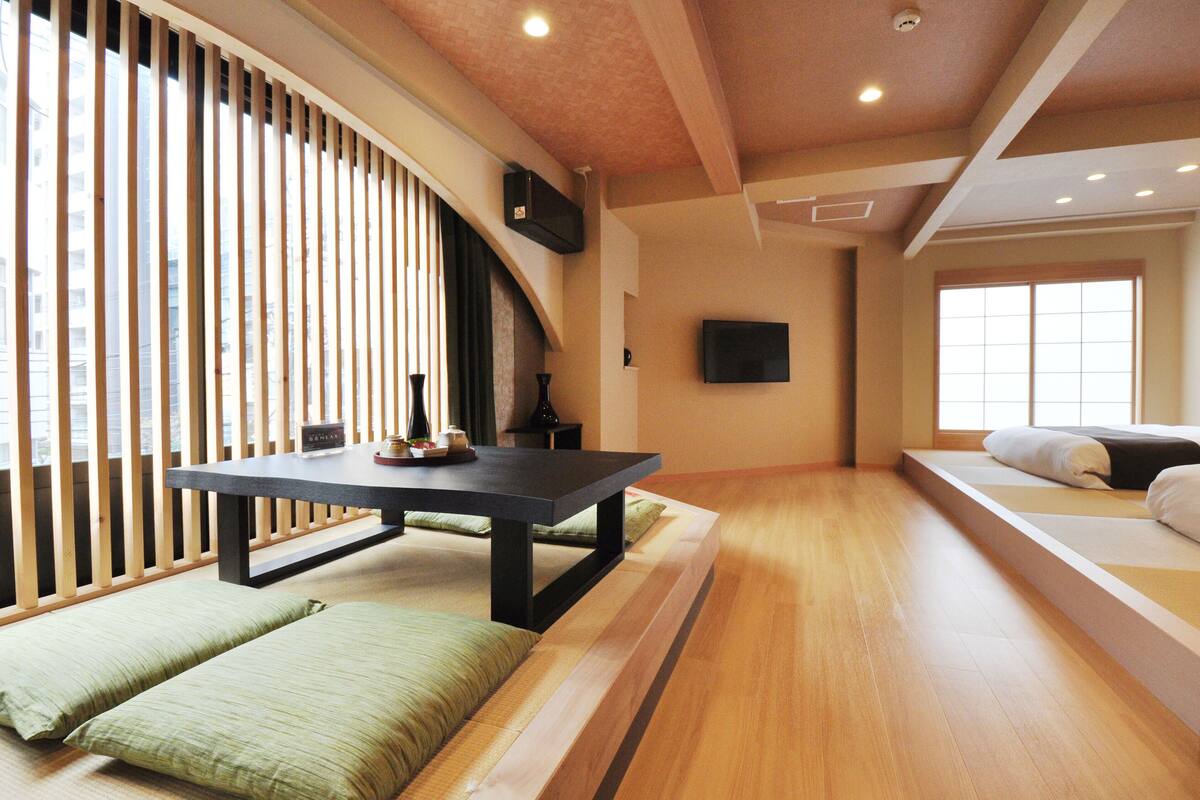 Japanese Style Room for 4 Guests, Non Smoking | Egyptian cotton sheets, premium bedding, pillowtop beds, desk