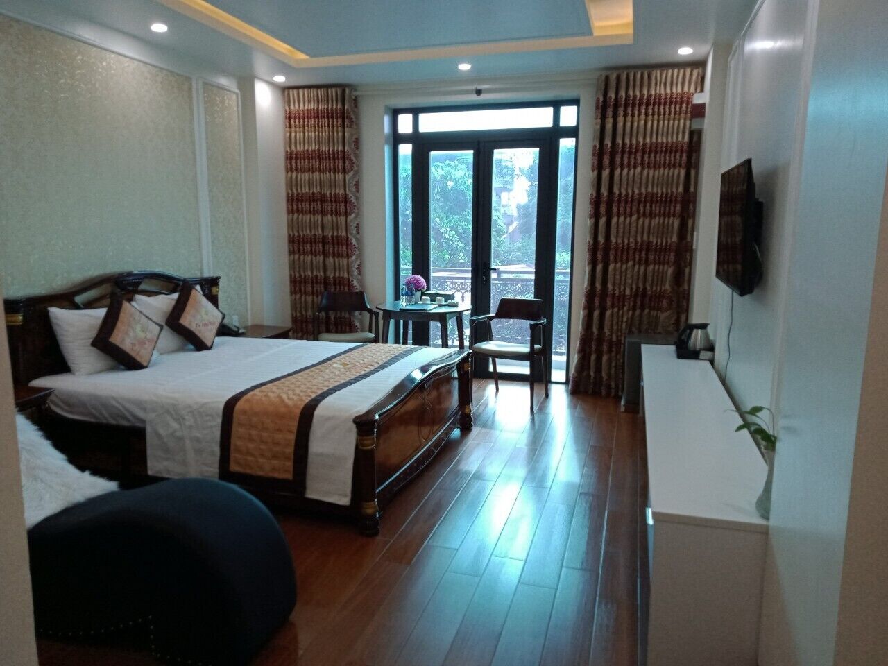 standard double room | 1 bedroom, minibar, in-room safe, individually furnished