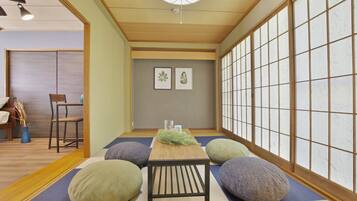 Ferienhaus (Private Vacation Home) | Wohnzimmer | Flachbildfernseher