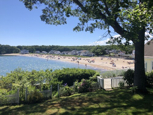 Classic Cottage in Best Private Community in Old Lyme CT. 