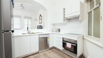 Apartment | Private kitchen | Fridge, microwave, oven, stovetop