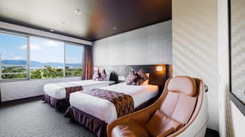 In-room safe, blackout curtains, free WiFi